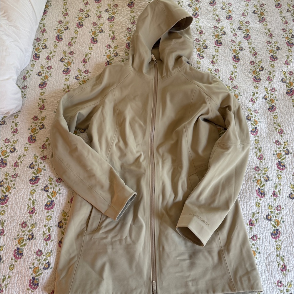 Lululemon Repel Shell Rain Jacket Color Trench size 8